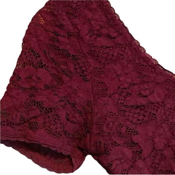 3 for $30! Forever 21 maroon crop top - Picture 6 of 6